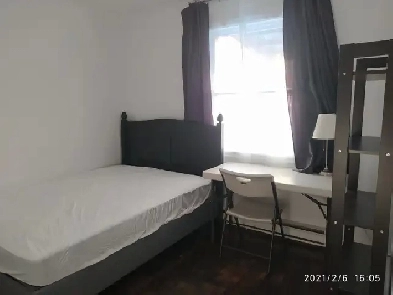 Big room for rent, Close metro , All included. Image# 1