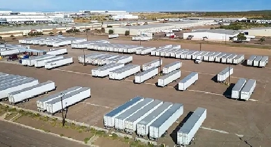 Truck & Trailer Parking Image# 1