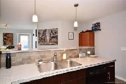 2 bed 2 bathroom top floor corner unit Image# 1