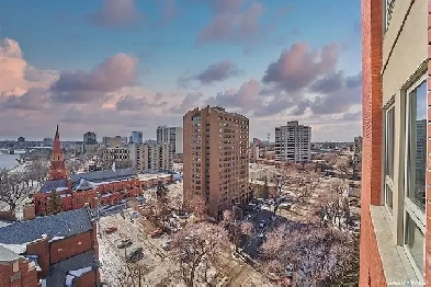 Prime Downtown location with Spectacular River views Image# 7