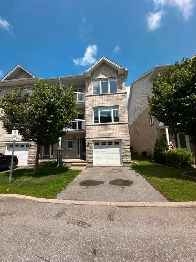 2 Bedroom plus Office with Window Townhouse Image# 8