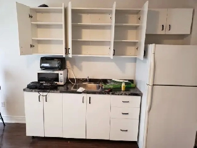 1st Fl,Studio,Eglinton/Keele,Parking,New Home,Young Professional Image# 5