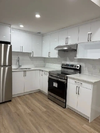 2 Bedroom and 1 Bathroom Basement Image# 7