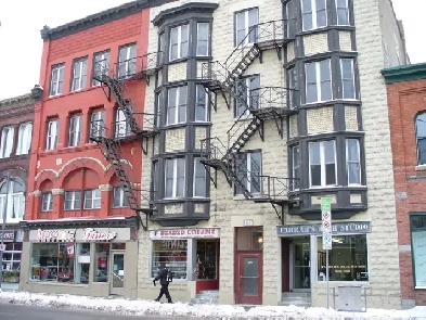 Central south, Aug. 1 or Sep.1, 1 bedroom $1600, 424 Bank St. Ot Image# 5