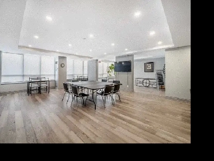 Beauty spacious condo for rent (Bathurst & Steeles) Image# 3