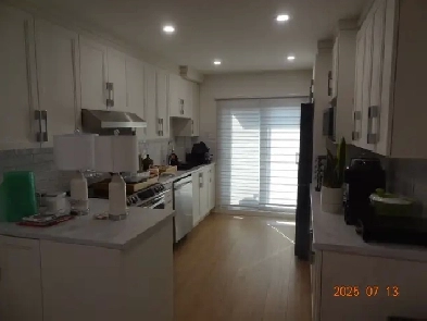 4 1/2 Apartment in St-Leonard fully renovated for September 1 Image# 3