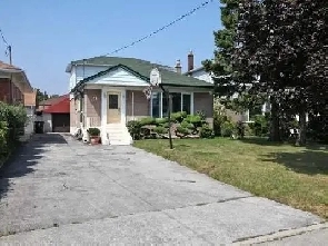 Room Rent (2nd Fl) W/washroom, Kennedy Sub (Danforth Rd & Eglin) Image# 1