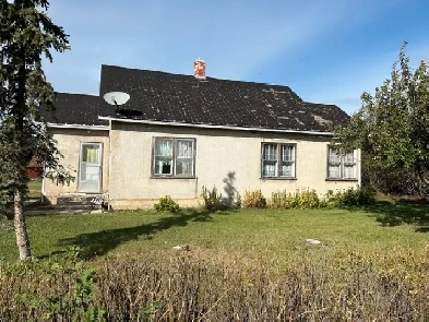 Acreage with house ,garage and barn Image# 3