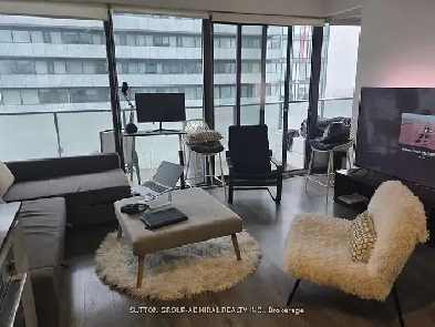 An Incredible Opportunity to Own a Sophisticated 554 sq. ft. Con Image# 1