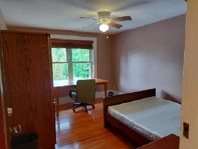 U of Windsor STUDENT room rental Image# 1
