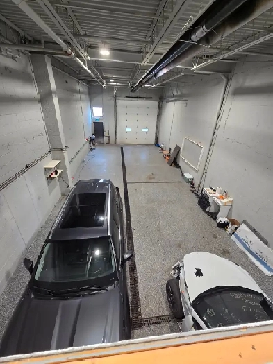 1800 Sq Ft Industrial Unit Available in Vaughan Image# 1