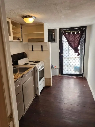 2bdrm semibase, all in, great for students Eglinton-Mt. Pleasant Image# 2