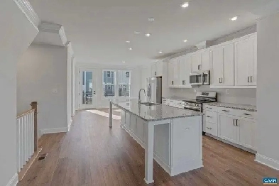 room girls house 647-518-1251 Image# 1