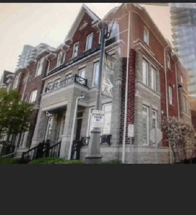 Very modern condo townhouse looking a female roommate Image# 1