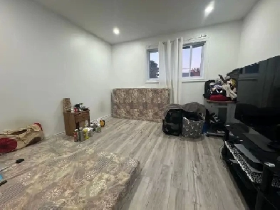 Sharing Room for rent Image# 1