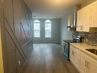 Modern, Spacious 3-Bed, 2-Bath Apartment King and Richmond Image# 1