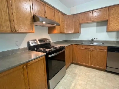 2 BEDROOM  CONDO, COBOUG:  (905) 349 2400 Image# 1