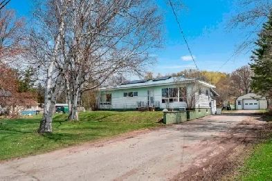 Nice 0.73-acre property-111 Fox St, Penetanguishene Image# 1