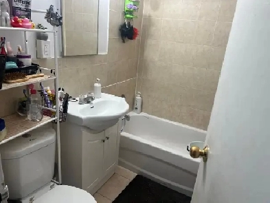 Female sharing apartment available (Midland and Lawrence) Image# 1