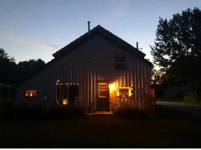 Rustic Studio   Loft in Tiverton Image# 1