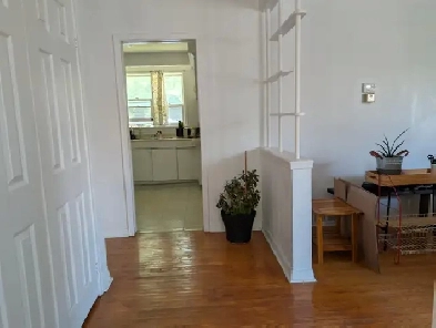 Beautiful 3 Bedrooms Main Floor For Rent (Yonge/Cummer) Image# 1