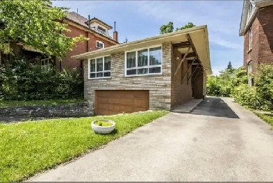 LARGE BEDROOM FOR RENT!! Image# 5