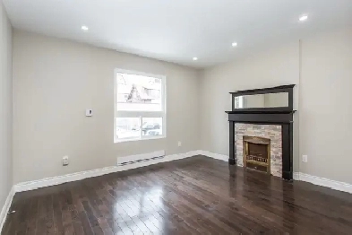 Renovated 2 Bedroom with private backyard: Bloor and Spadina Image# 1