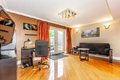 1-Bedroom Luxury Furnished Apartment, at Yonge St, Richmond Hill Image# 1