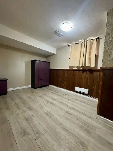 2 bedroom Basement for Rent at Port Credit Mississuaga Image# 3