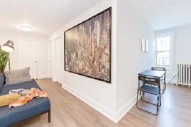 Beautifully Renovated 2 Bedroom Apartment for Rent in Toronto Image# 1