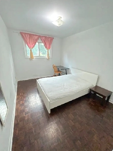 Room for rent near finch/ Victoria Park Image# 1