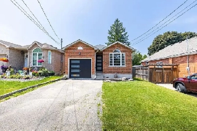 Bright, move-in ready bungalow Image# 2