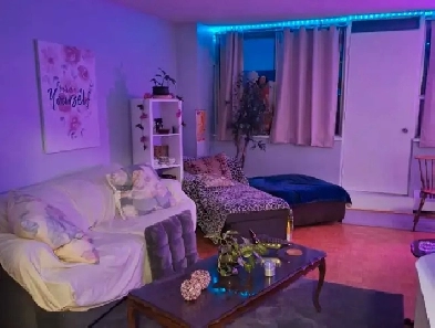 spacious bedroom available Image# 1