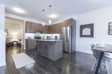 4BR 3WR 2Parkings-Corner Elegant Home- From September 1st Image# 1