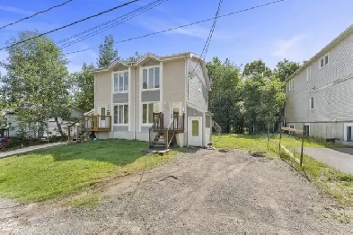 812 Rue des Bouleaux Sainte-Agathe-des-Monts Image# 8