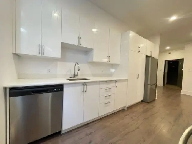1 Month Free Condo style 2 Bed/Pet Friendly/Villa Maria Metro Image# 5