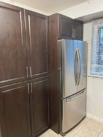 Shared  men's room Image# 1