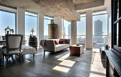 Beautiful airy BIG 2BR   2BATH condo in the heart of King East Image# 7