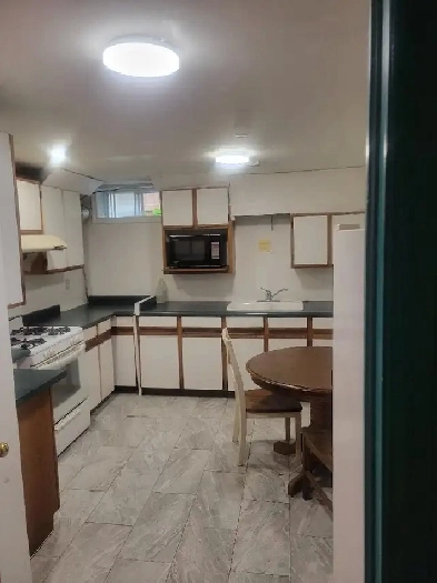 West Monte mall area nice and large room for rent, Start 20 July Image# 5