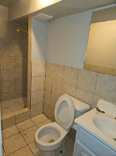 Basement Apt  Kingston Road & Midland Ave Image# 1