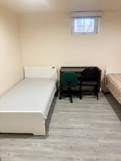 PRIVATE AND SHARING ROOMS AVAILABLE IN BASEMENT Image# 9