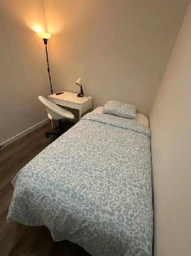 Affordable Private Room in Calgary Image# 10
