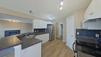 2001 sq ft 3 Bed / 2.5 Bath Home in SE Edmonton (Charlesworth) Image# 2