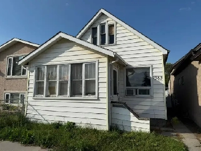 Shaughnessy Heights Handyman Special! ONLY $134,900! Image# 1