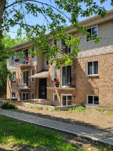 Logement 4 1/2 À LOUER Immédiatement Image# 5