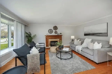 House For Sale In Ajax - Steps To The Lake! Image# 4