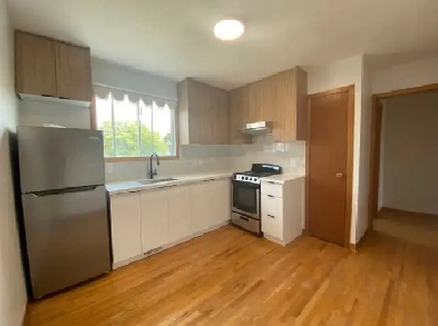 LARGE AND BRIGHT 2 BEDROOM @ WESTON AND ROGERS. Image# 1