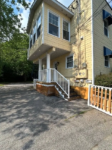 4 1/2 ( laval-des-rapides ) Image# 8