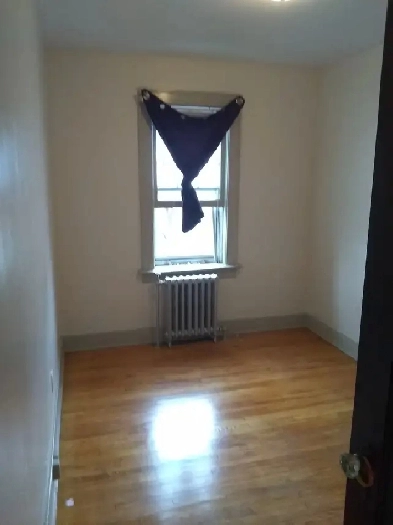 Partially Furnished Room for Rent $850 inclusive in Walkerville. Image# 1