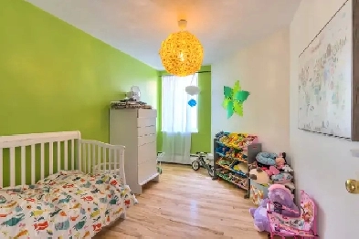 3605 Av Ridgewood - Amazing 4 bedroom apartment for rent! Image# 4